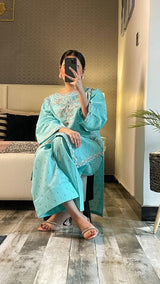 LAYLA EMBROIDERED 2PC (FARSHI)
